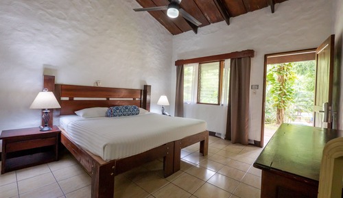 Standard Zimmer mit King-Bett