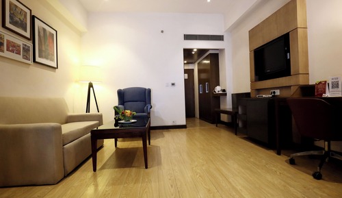 Suite, 1 King-Bett, Nichtraucher, Badewanne