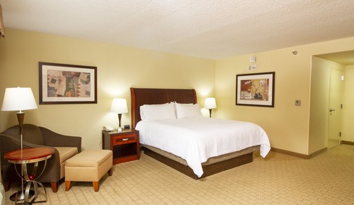 1 King-Bett, barrierefrei