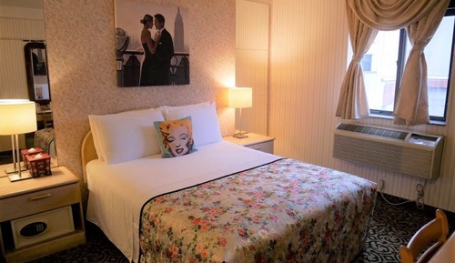 Basic-Zimmer, 1 Queen-Bett, Nichtraucher