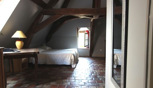 Standard-Doppel- oder -Zweibettzimmer
