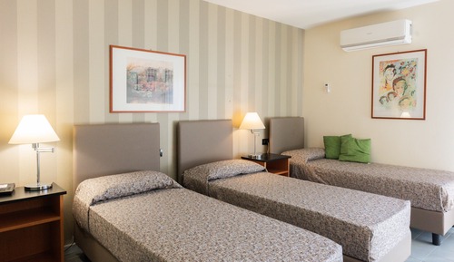 Dreibettzimmer