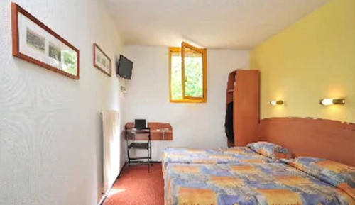 Doppel- oder Zweibettzimmer