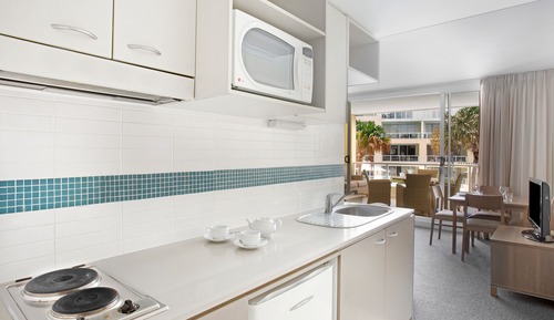 Deluxe-Suite, Poolblick (Housekeeping service every 8 nights)