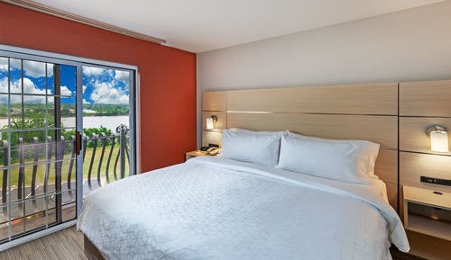 Suite, 1 King-Bett, Flussblick