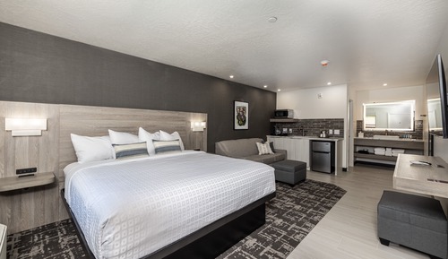 Signature King Suite