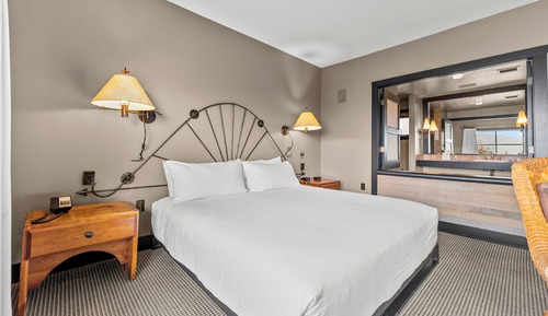 Zimmer, 1 King-Bett (Mt.Robinson Lux)