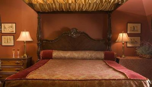 Standard-Doppelzimmer, mit Bad (01 Chesterfield Suite)