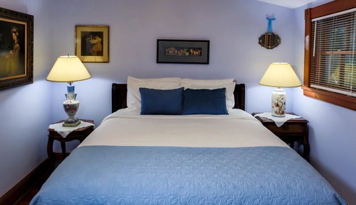 Classic-Zimmer, 1 Queen-Bett, eigenes Bad, Blick auf den Innenhof (2nd Floor Cushman-Colson House)