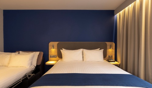 Standardzimmer, 1 Doppelbett und Schlafsofa (with Free Hot Breakfast)