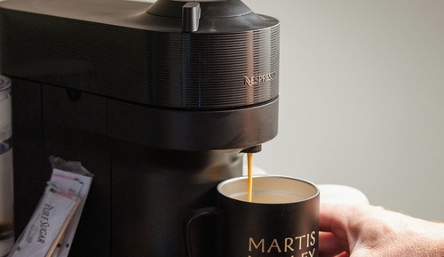 Zimmer, 2 Queen-Betten, barrierefrei, Badewanne