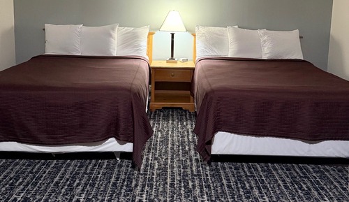 Standardzimmer, 2 Doppelbetten (2nd floor rooms only)