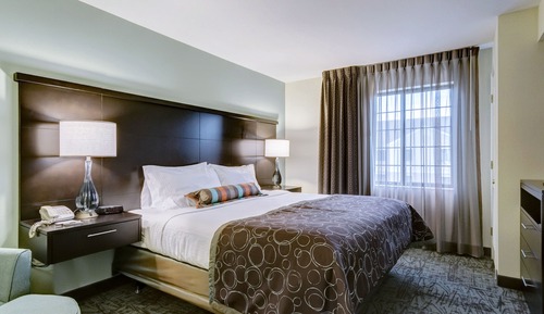 Suite, 2 Schlafzimmer, Küche (1 King, 2 Double)
