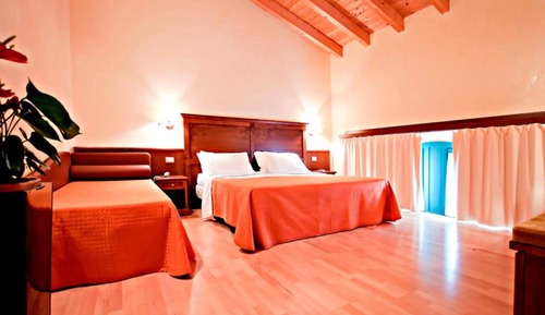 Dreibettzimmer