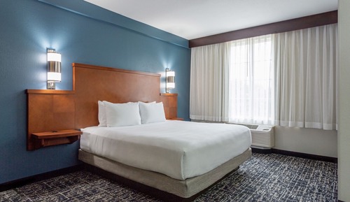 Zimmer, 1 King-Bett und Schlafsofa (High Floor)