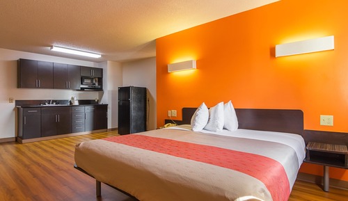 Deluxe-Zimmer, 1 King-Bett, Nichtraucher, Kühlschrank und Mikrowelle