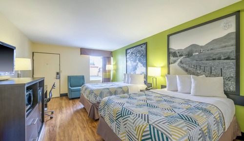 Deluxe-Zimmer, 2 Queen-Betten, Nichtraucher, Kühlschrank und Mikrowelle