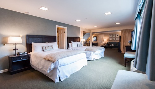 Standard-Suite, 2 Queen-Betten, Nichtraucher, Hafenblick
