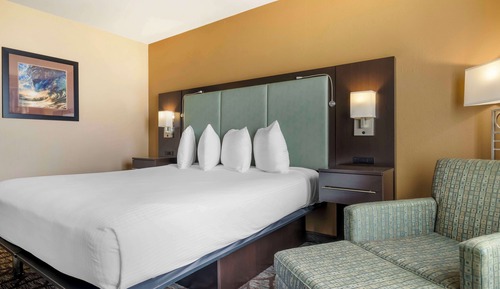 Standardzimmer, 1 King-Bett, barrierefrei, Kühlschrank und Mikrowelle