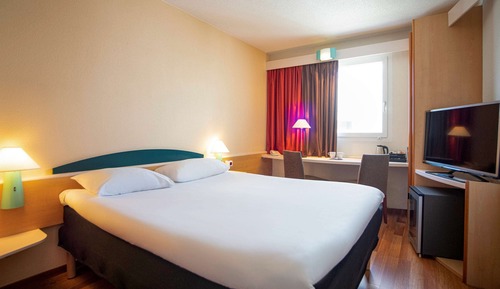 Executive-Zimmer, 1 Doppelbett (minibar (soft  drinks) and a tea stat)