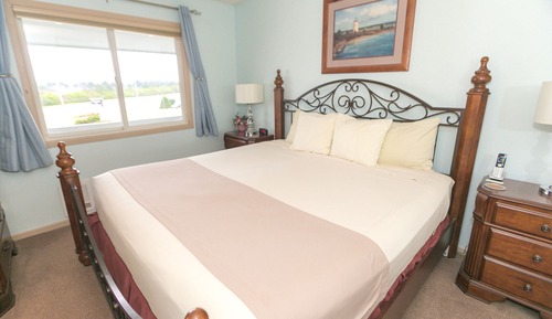 Premium-Zimmer, 1 King-Bett und Schlafsofa, Küche, Meerblick (Premium One Bedroom Unit-Room 305-Pet)