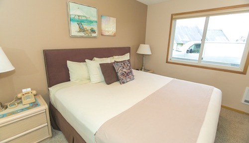 Signature-Zimmer, 1 King-Bett und Schlafsofa, Küche, Poolblick (1 Bedroom Unit- Room 108-No Pets)