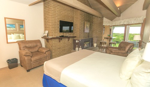 Premium-Studio, 1 King-Bett, Kochnische, Meerblick (Premium Studio Unit- Room 312-No Pets)