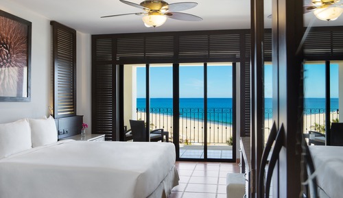 Club Deluxe Ocean Front Studio Suite