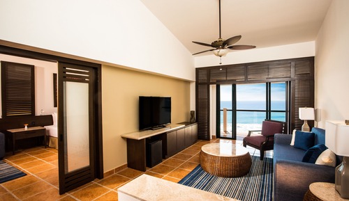 Club Ocean Front One Bedroom Master Suite