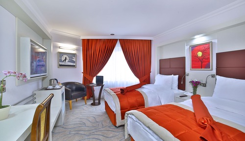 Doppel- oder Zweibettzimmer