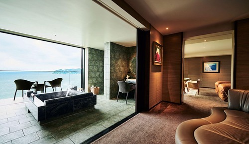 Deluxe-Suite, 2 Schlafzimmer, Meerblick, Eckzimmer (1st Floor, French dinner & breakfast)