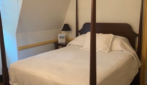 Zimmer, 1 Queen-Bett, eigenes Bad (Peach Room)