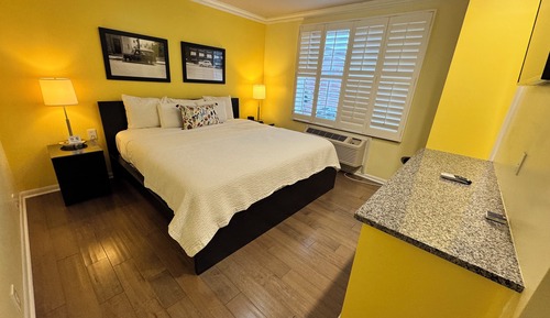 Exclusive-Suite
