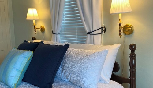 Zimmer, 1 King-Bett, Buchtblick (Harbormaster's Quarters)