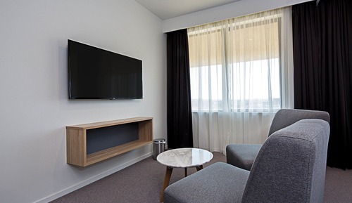 Suite (1 King Bed or 2 Twin Beds)