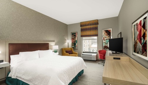 Zimmer, 1 King-Bett, barrierefrei (Hearing)