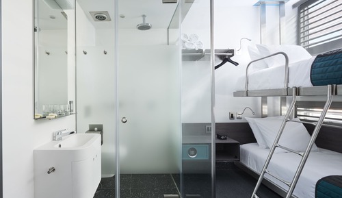 Zimmer (Bunk Pod)