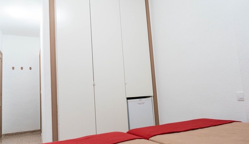 Zweibettzimmer, eigenes Bad (Interior)