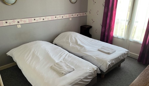 Zweibettzimmer, 2 Einzelbetten