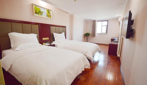 Doppelzimmer (1.5m Bed with Inside Window)