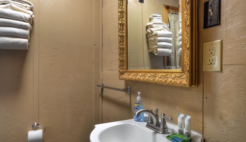 Familien-Ferienhütte, 2 Schlafzimmer, Whirlpool, Eckzimmer (Mountain Springs)