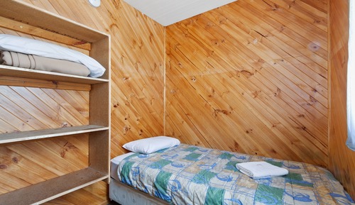 Standard-Ferienhütte, 2 Schlafzimmer (3 Berth)