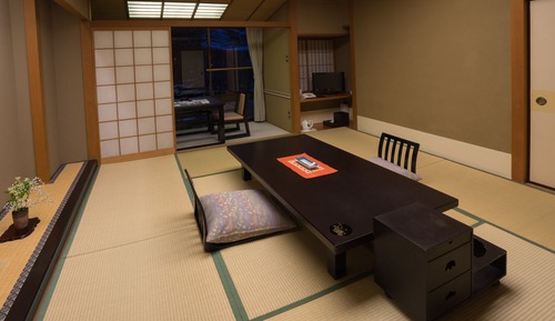 Traditional-Zimmer (Standard Japanese Style)
