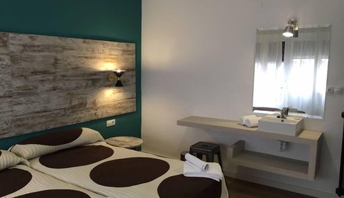 Dreibettzimmer, Gemeinschaftsbad