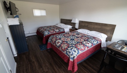 Standardzimmer, 2 Queen-Betten, Kühlschrank und Mikrowelle (Room 2)