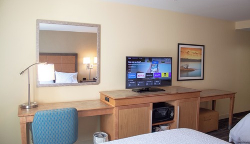 Zimmer, 2 Queen-Betten, Nichtraucher, Kühlschrank und Mikrowelle