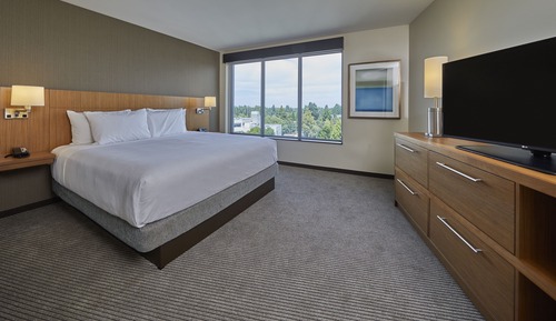 Zimmer, 1 King-Bett und Schlafsofa, barrierefrei