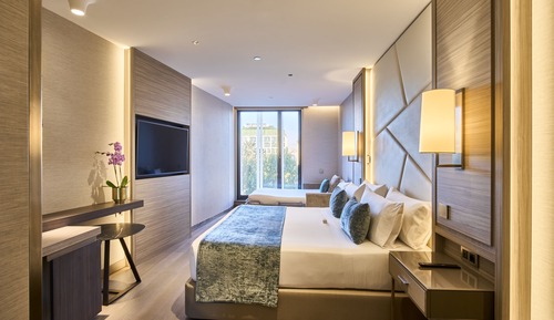 Deluxe-Dreibettzimmer (2 Adults + 1 Child)