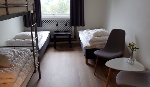 Vierbettzimmer, Mehrere Betten, Gemeinschaftsbad