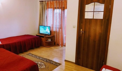 Dreibettzimmer, Hügelblick